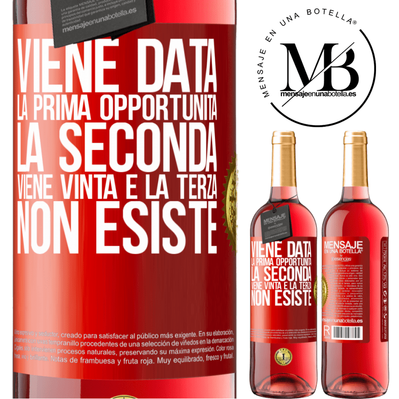 29,95 € Spedizione Gratuita | Vino rosato Edizione ROSÉ Viene data la prima opportunità, la seconda viene vinta e la terza non esiste Etichetta Rossa. Etichetta personalizzabile Vino giovane Raccogliere 2023 Tempranillo