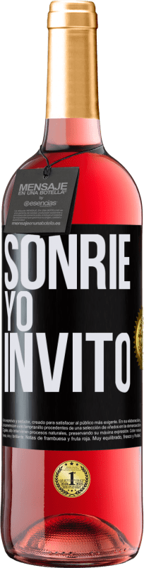 Envío gratis | Vino Rosado Edición ROSÉ Sonríe, yo invito Etiqueta Negra. Etiqueta personalizable Vino joven Cosecha 2023 Tempranillo