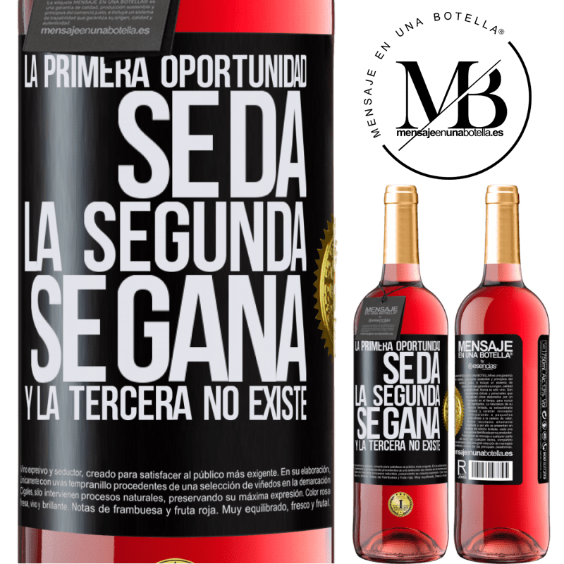 29,95 € Envío gratis | Vino Rosado Edición ROSÉ La primera oportunidad se da, la segunda se gana, y la tercera no existe Etiqueta Negra. Etiqueta personalizable Vino joven Cosecha 2023 Tempranillo