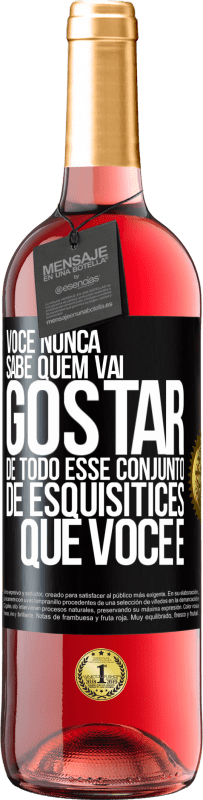 29,95 € | Vinho rosé Edição ROSÉ Você nunca sabe quem vai gostar de todo esse conjunto de esquisitices que você é Etiqueta Preta. Etiqueta personalizável Vinho jovem Colheita 2024 Tempranillo