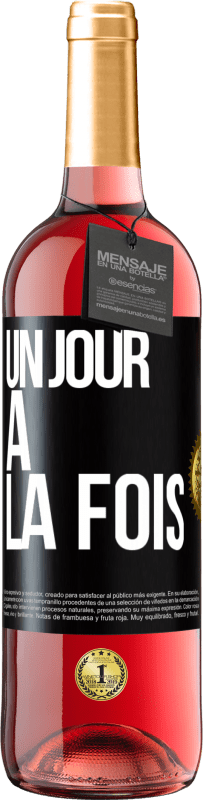 29,95 € Envoi gratuit | Vin rosé Édition ROSÉ Un jour à la fois Étiquette Noire. Étiquette personnalisable Vin jeune Récolte 2025 Tempranillo