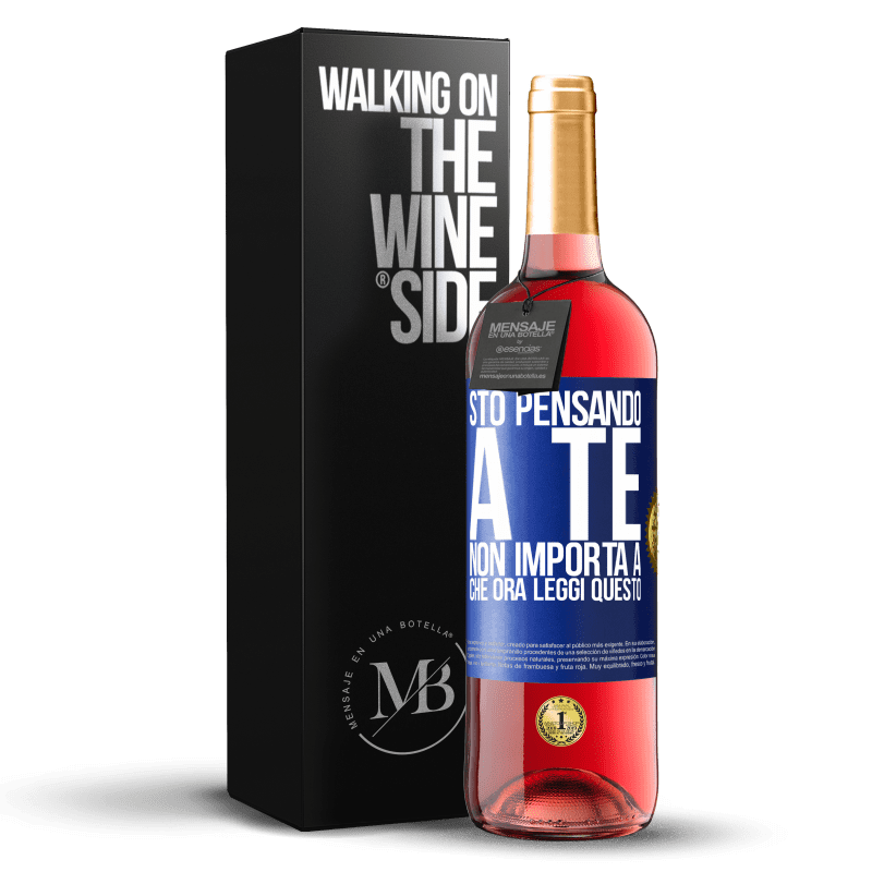 29,95 € Spedizione Gratuita | Vino rosato Edizione ROSÉ Sto pensando a te ... Non importa a che ora leggi questo Etichetta Blu. Etichetta personalizzabile Vino giovane Raccogliere 2024 Tempranillo