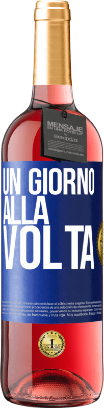 29,95 € Spedizione Gratuita | Vino rosato Edizione ROSÉ Un giorno alla volta Etichetta Blu. Etichetta personalizzabile Vino giovane Raccogliere 2025 Tempranillo