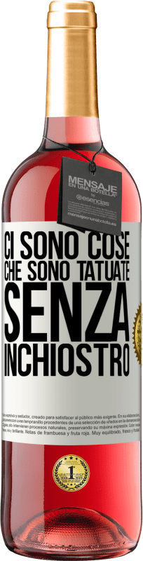 29,95 € Spedizione Gratuita | Vino rosato Edizione ROSÉ Ci sono cose che sono tatuate senza inchiostro Etichetta Bianca. Etichetta personalizzabile Vino giovane Raccogliere 2023 Tempranillo