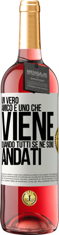 29,95 € Spedizione Gratuita | Vino rosato Edizione ROSÉ Un vero amico è uno che viene quando tutti se ne sono andati Etichetta Bianca. Etichetta personalizzabile Vino giovane Raccogliere 2025 Tempranillo