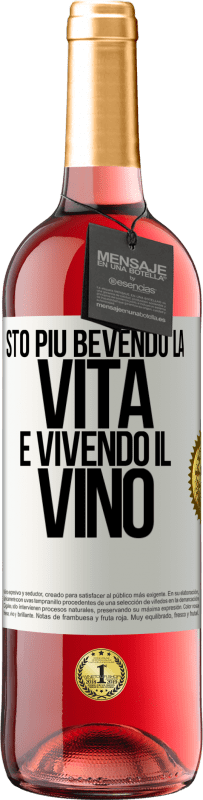 29,95 € Spedizione Gratuita | Vino rosato Edizione ROSÉ Sto più bevendo la vita e vivendo il vino Etichetta Bianca. Etichetta personalizzabile Vino giovane Raccogliere 2025 Tempranillo
