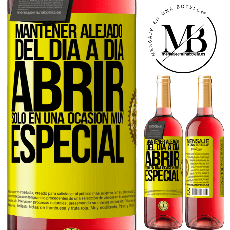29,95 € Envío gratis | Vino Rosado Edición ROSÉ Mantener alejado del día a día. Abrir sólo en una ocasión muy especial Etiqueta Amarilla. Etiqueta personalizable Vino joven Cosecha 2024 Tempranillo