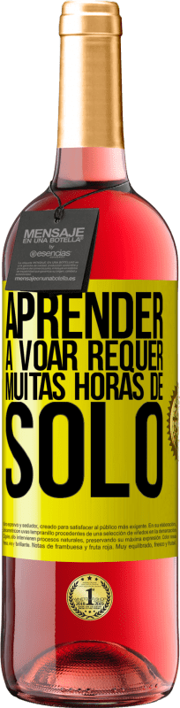 29,95 € Envio grátis | Vinho rosé Edição ROSÉ Aprender a voar requer muitas horas de solo Etiqueta Amarela. Etiqueta personalizável Vinho jovem Colheita 2025 Tempranillo