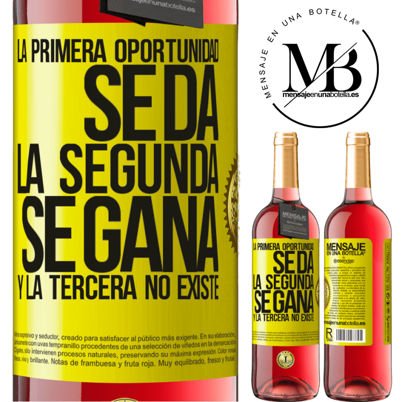 29,95 € Envío gratis | Vino Rosado Edición ROSÉ La primera oportunidad se da, la segunda se gana, y la tercera no existe Etiqueta Amarilla. Etiqueta personalizable Vino joven Cosecha 2025 Tempranillo