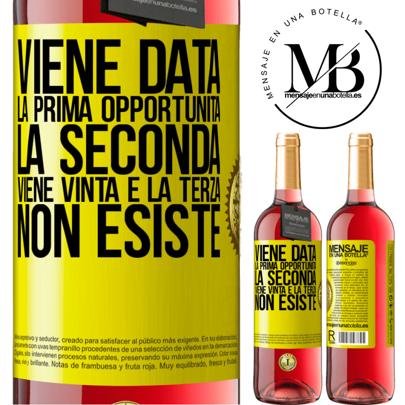 29,95 € Spedizione Gratuita | Vino rosato Edizione ROSÉ Viene data la prima opportunità, la seconda viene vinta e la terza non esiste Etichetta Gialla. Etichetta personalizzabile Vino giovane Raccogliere 2023 Tempranillo