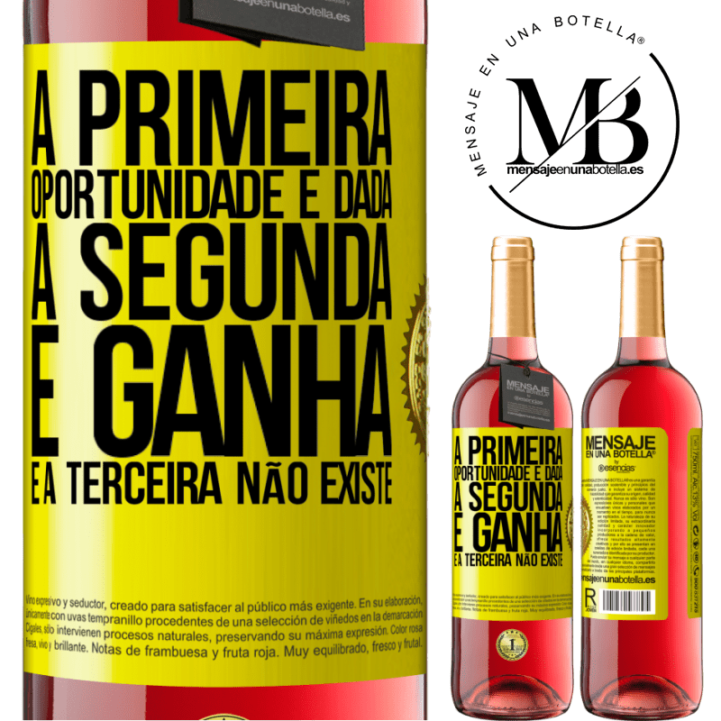 29,95 € Envio grátis | Vinho rosé Edição ROSÉ A primeira oportunidade é dada, a segunda é ganha e a terceira não existe Etiqueta Amarela. Etiqueta personalizável Vinho jovem Colheita 2023 Tempranillo