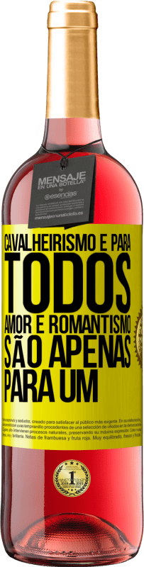 29,95 € Envio grátis | Vinho rosé Edição ROSÉ Cavalheirismo é para todos. Amor e romantismo são apenas para um Etiqueta Amarela. Etiqueta personalizável Vinho jovem Colheita 2025 Tempranillo