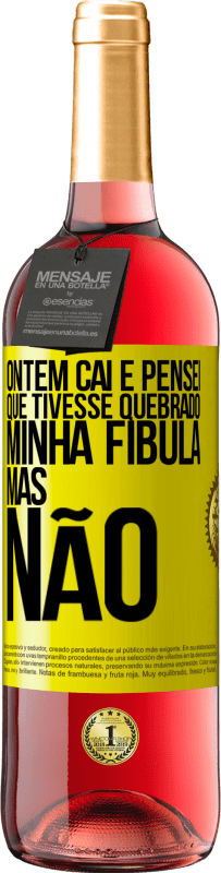 «Ontem caí e pensei que tivesse quebrado minha fíbula. Mas não» Edição ROSÉ