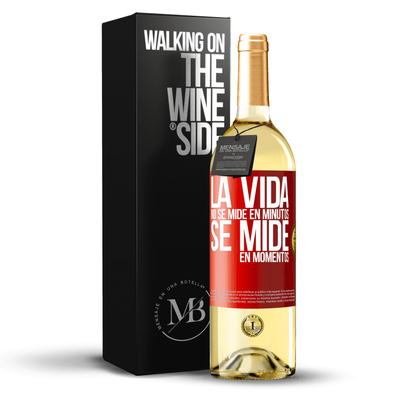 29,95 € Envío gratis | Vino Blanco Edición WHITE La vida no se mide en minutos, se mide en momentos Etiqueta Roja. Etiqueta personalizable Vino joven Cosecha 2024 Verdejo