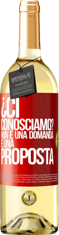 29,95 € Spedizione Gratuita | Vino bianco Edizione WHITE ¿Ci conosciamo? Non è una domanda, è una proposta Etichetta Rossa. Etichetta personalizzabile Vino giovane Raccogliere 2024 Verdejo