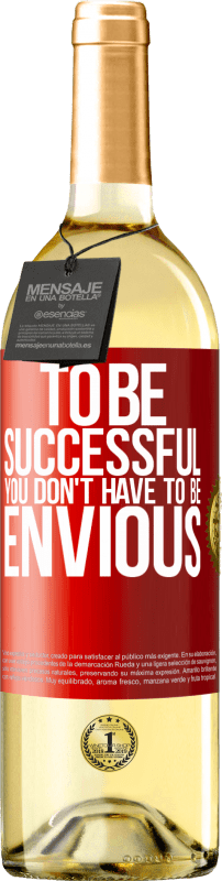 29,95 € | 白ワイン WHITEエディション 成功するためには、enする必要はありません 赤いタグ. カスタマイズ可能なラベル 若いワイン 収穫 2025 Verdejo