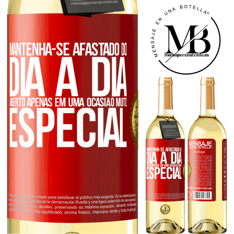 29,95 € Envio grátis | Vinho branco Edição WHITE Mantenha-se afastado do dia a dia. Aberto apenas em uma ocasião muito especial Etiqueta Vermelha. Etiqueta personalizável Vinho jovem Colheita 2024 Verdejo