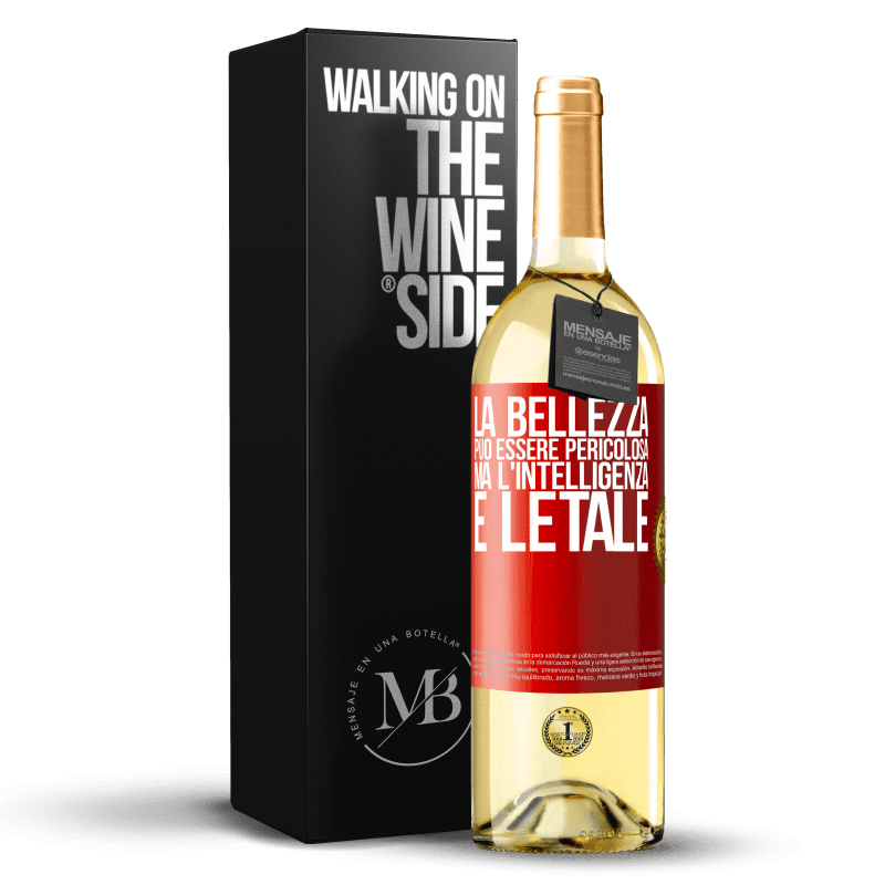 29,95 € Spedizione Gratuita | Vino bianco Edizione WHITE La bellezza può essere pericolosa, ma l'intelligenza è letale Etichetta Rossa. Etichetta personalizzabile Vino giovane Raccogliere 2024 Verdejo