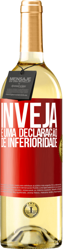 29,95 € Envio grátis | Vinho branco Edição WHITE Inveja é uma declaração de inferioridade Etiqueta Vermelha. Etiqueta personalizável Vinho jovem Colheita 2024 Verdejo