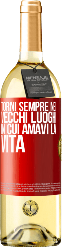 29,95 € | Vino bianco Edizione WHITE Torni sempre nei vecchi luoghi in cui amavi la vita Etichetta Rossa. Etichetta personalizzabile Vino giovane Raccogliere 2024 Verdejo