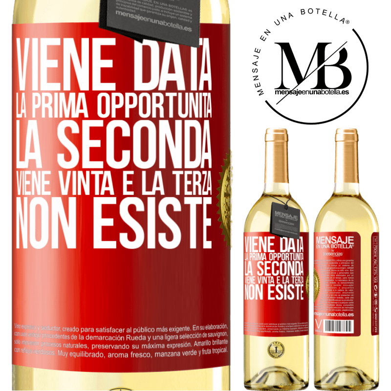29,95 € Spedizione Gratuita | Vino bianco Edizione WHITE Viene data la prima opportunità, la seconda viene vinta e la terza non esiste Etichetta Rossa. Etichetta personalizzabile Vino giovane Raccogliere 2025 Verdejo
