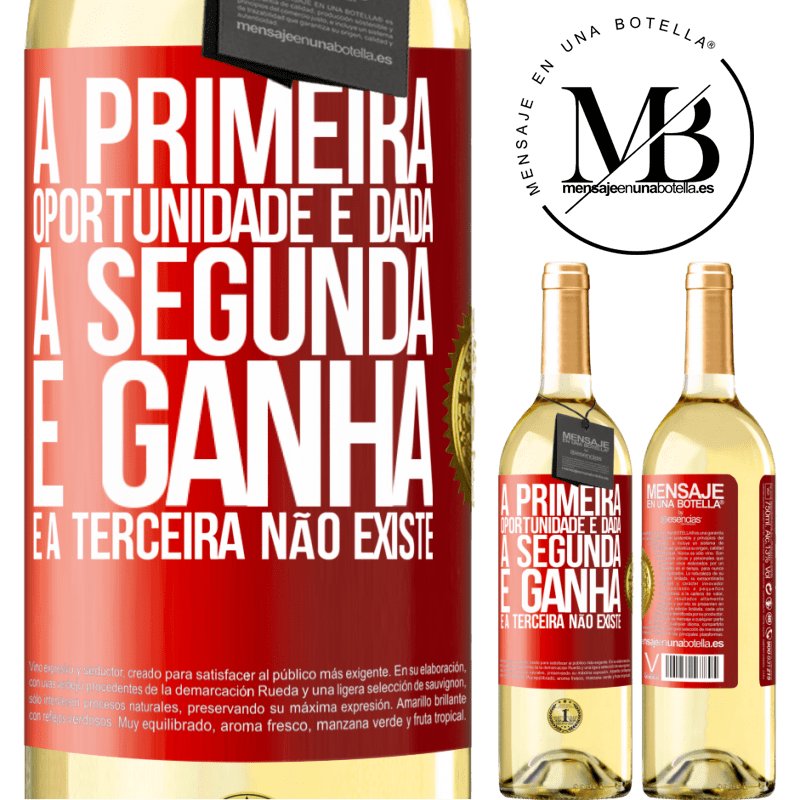 29,95 € Envio grátis | Vinho branco Edição WHITE A primeira oportunidade é dada, a segunda é ganha e a terceira não existe Etiqueta Vermelha. Etiqueta personalizável Vinho jovem Colheita 2023 Verdejo