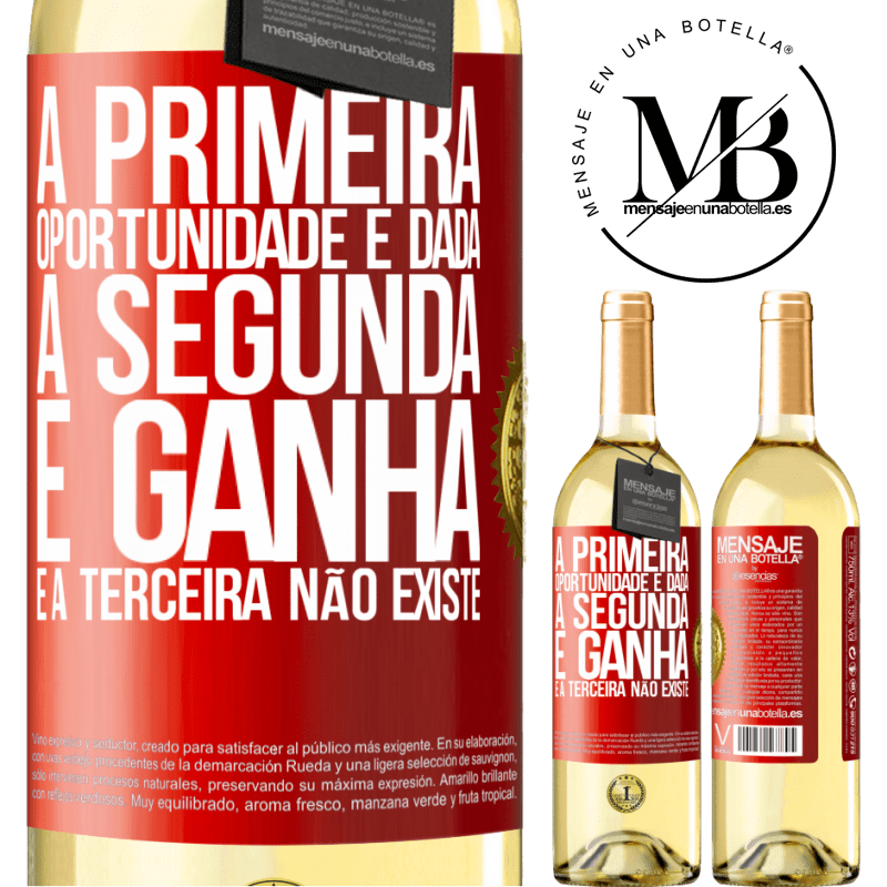 29,95 € Envio grátis | Vinho branco Edição WHITE A primeira oportunidade é dada, a segunda é ganha e a terceira não existe Etiqueta Vermelha. Etiqueta personalizável Vinho jovem Colheita 2025 Verdejo