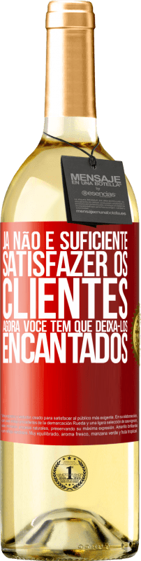 29,95 € | Vinho branco Edição WHITE Já não é suficiente satisfazer os clientes. Agora você tem que deixá-los encantados Etiqueta Vermelha. Etiqueta personalizável Vinho jovem Colheita 2024 Verdejo