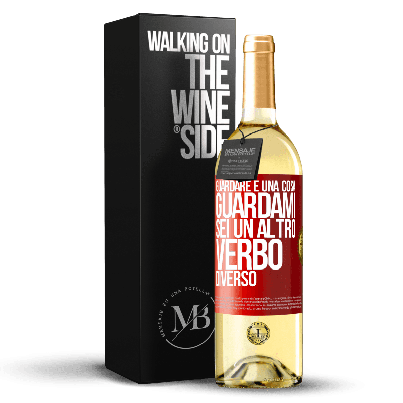 29,95 € Spedizione Gratuita | Vino bianco Edizione WHITE Guardare è una cosa. Guardami, sei un altro verbo diverso Etichetta Rossa. Etichetta personalizzabile Vino giovane Raccogliere 2024 Verdejo