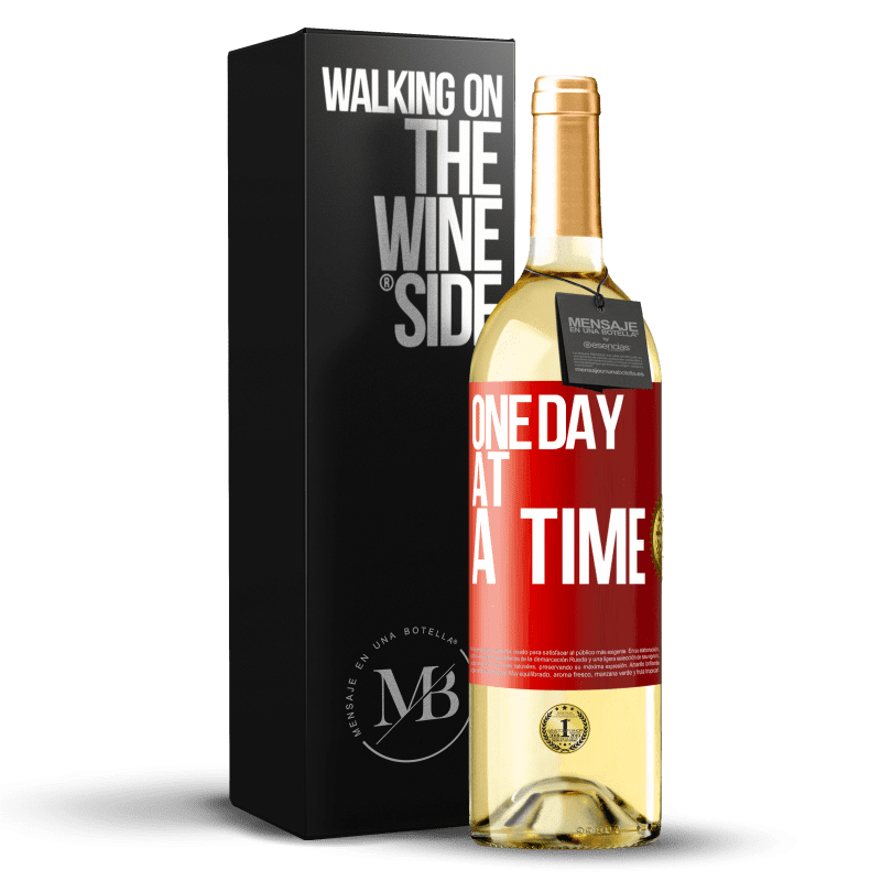 29,95 € Free Shipping | White Wine WHITE Edition One day at a time Red Label. Customizable label Young wine Harvest 2023 Verdejo