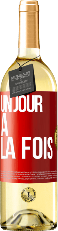 29,95 € Envoi gratuit | Vin blanc Édition WHITE Un jour à la fois Étiquette Rouge. Étiquette personnalisable Vin jeune Récolte 2024 Verdejo