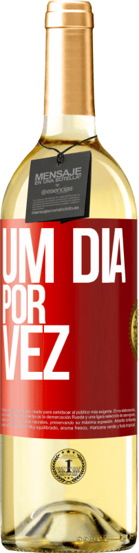29,95 € | Vinho branco Edição WHITE Um dia por vez Etiqueta Vermelha. Etiqueta personalizável Vinho jovem Colheita 2023 Verdejo