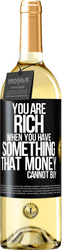 29,95 € Free Shipping | White Wine WHITE Edition You are rich when you have something that money cannot buy Black Label. Customizable label Young wine Harvest 2025 Verdejo