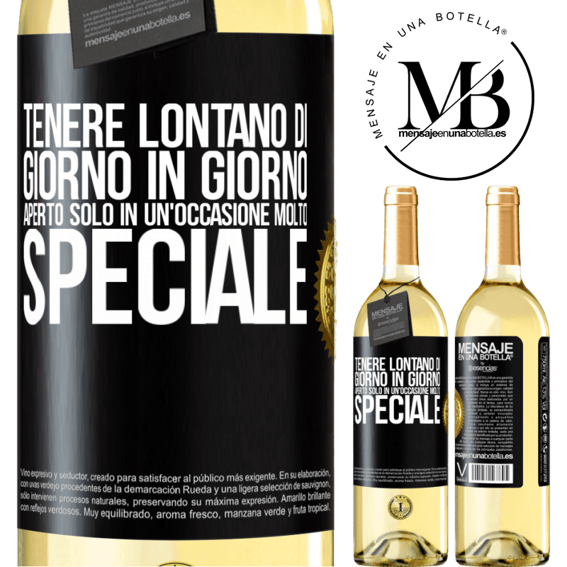 29,95 € Spedizione Gratuita | Vino bianco Edizione WHITE Tenere lontano di giorno in giorno. Aperto solo in un'occasione molto speciale Etichetta Nera. Etichetta personalizzabile Vino giovane Raccogliere 2024 Verdejo