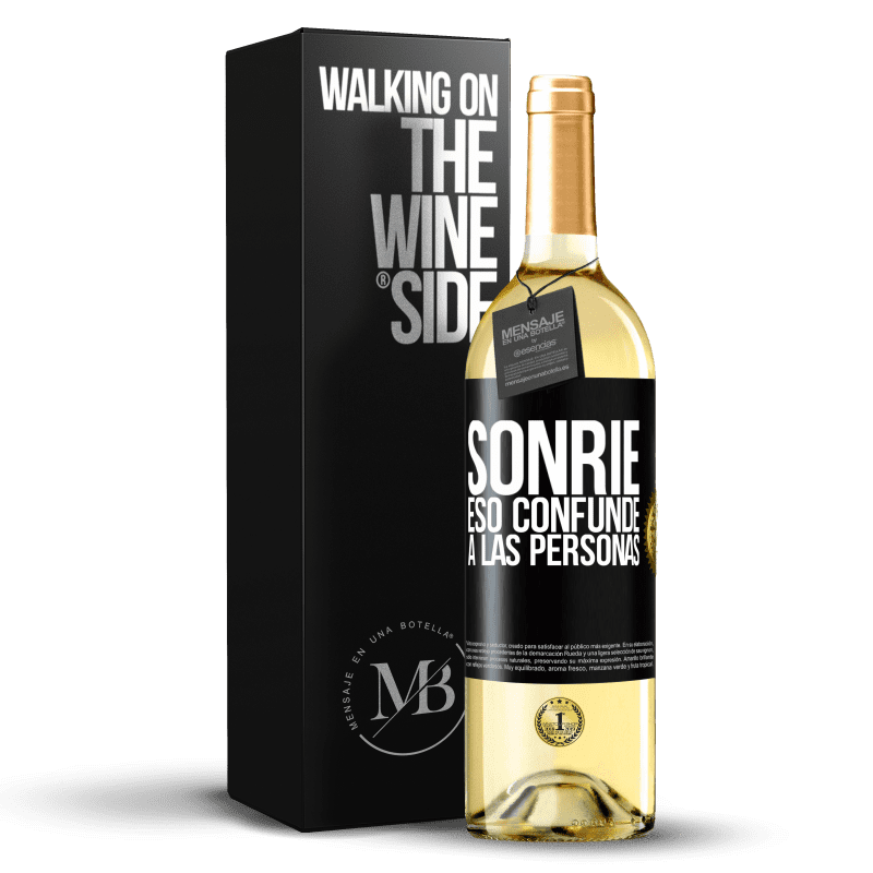 29,95 € Envío gratis | Vino Blanco Edición WHITE Sonríe, eso confunde a las personas Etiqueta Negra. Etiqueta personalizable Vino joven Cosecha 2024 Verdejo