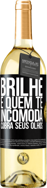 29,95 € | Vinho branco Edição WHITE Brilhe e quem te incomoda, cubra seus olhos Etiqueta Preta. Etiqueta personalizável Vinho jovem Colheita 2024 Verdejo