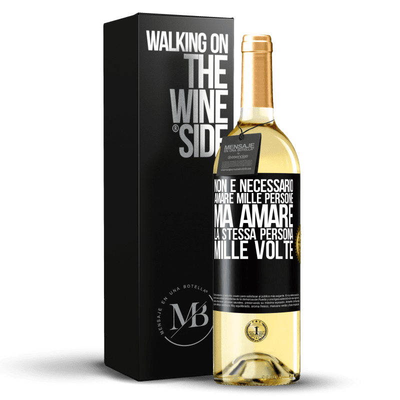 29,95 € Spedizione Gratuita | Vino bianco Edizione WHITE Non è necessario amare mille persone, ma amare la stessa persona mille volte Etichetta Nera. Etichetta personalizzabile Vino giovane Raccogliere 2025 Verdejo