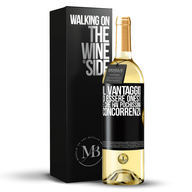 29,95 € Spedizione Gratuita | Vino bianco Edizione WHITE Il vantaggio di essere onesti è che hai pochissima concorrenza Etichetta Nera. Etichetta personalizzabile Vino giovane Raccogliere 2025 Verdejo
