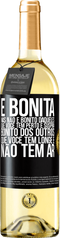 29,95 € | Vinho branco Edição WHITE É bonita. Mas não é bonito daqueles que você tem perto e suspira. Bonito dos outros, que você tem longe e não tem ar Etiqueta Preta. Etiqueta personalizável Vinho jovem Colheita 2024 Verdejo