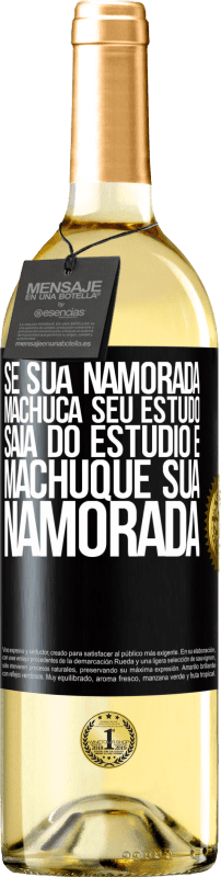 29,95 € | Vinho branco Edição WHITE Se sua namorada machuca seu estudo, saia do estúdio e machuque sua namorada Etiqueta Preta. Etiqueta personalizável Vinho jovem Colheita 2024 Verdejo