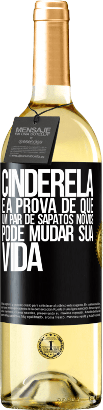 29,95 € | Vinho branco Edição WHITE Cinderela é a prova de que um par de sapatos novos pode mudar sua vida Etiqueta Preta. Etiqueta personalizável Vinho jovem Colheita 2024 Verdejo