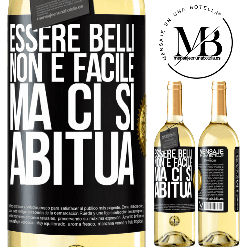 29,95 € Spedizione Gratuita | Vino bianco Edizione WHITE Essere belli non è facile, ma ci si abitua Etichetta Nera. Etichetta personalizzabile Vino giovane Raccogliere 2024 Verdejo