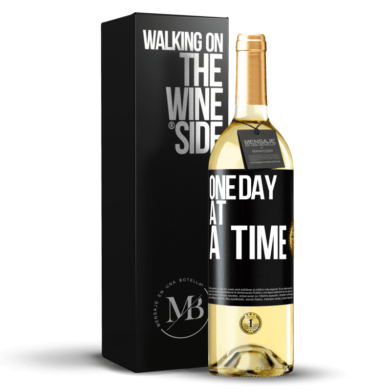29,95 € Free Shipping | White Wine WHITE Edition One day at a time Black Label. Customizable label Young wine Harvest 2023 Verdejo