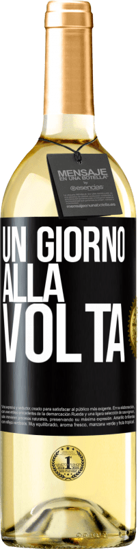 29,95 € | Vino bianco Edizione WHITE Un giorno alla volta Etichetta Nera. Etichetta personalizzabile Vino giovane Raccogliere 2024 Verdejo