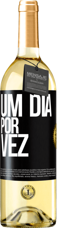 29,95 € | Vinho branco Edição WHITE Um dia por vez Etiqueta Preta. Etiqueta personalizável Vinho jovem Colheita 2023 Verdejo