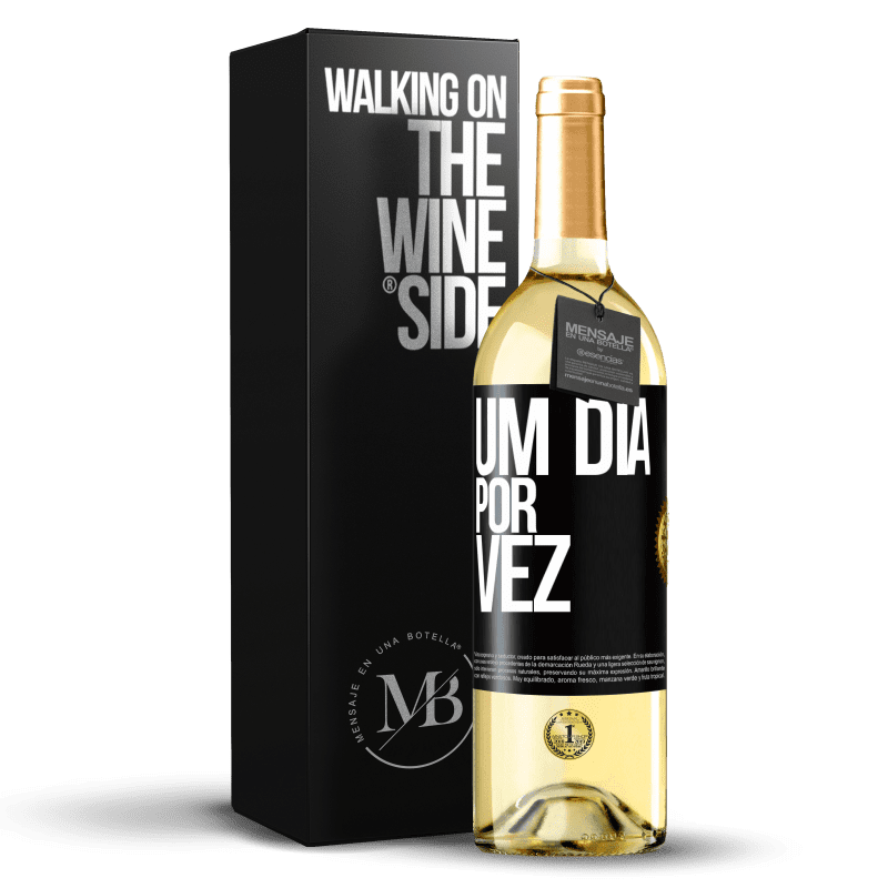 29,95 € Envio grátis | Vinho branco Edição WHITE Um dia por vez Etiqueta Preta. Etiqueta personalizável Vinho jovem Colheita 2024 Verdejo