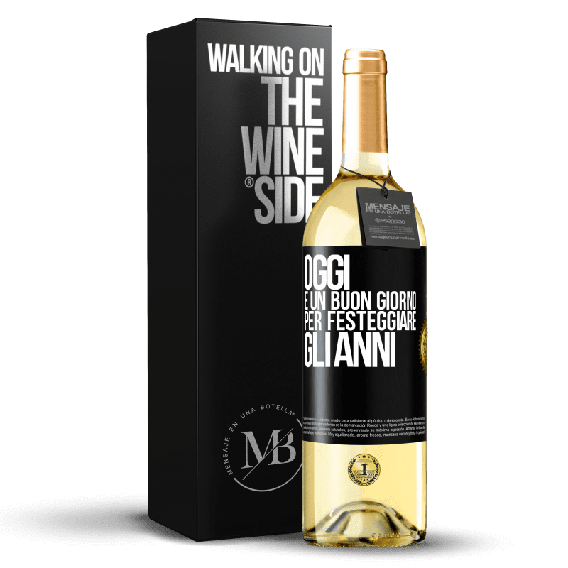 29,95 € Spedizione Gratuita | Vino bianco Edizione WHITE Oggi è un buon giorno per festeggiare gli anni Etichetta Nera. Etichetta personalizzabile Vino giovane Raccogliere 2025 Verdejo