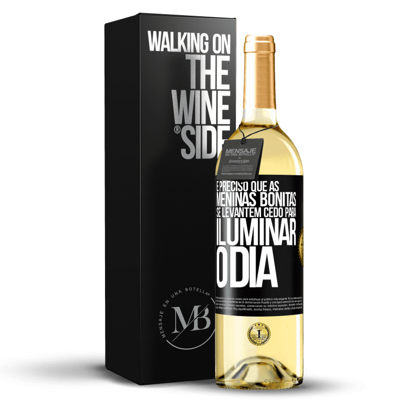 29,95 € Envio grátis | Vinho branco Edição WHITE É preciso que as meninas bonitas se levantem cedo para iluminar o dia Etiqueta Preta. Etiqueta personalizável Vinho jovem Colheita 2024 Verdejo