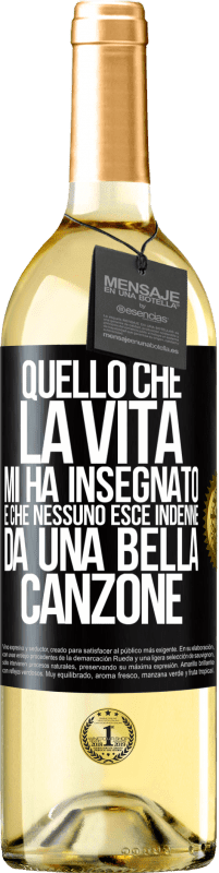 29,95 € Spedizione Gratuita | Vino bianco Edizione WHITE Quello che la vita mi ha insegnato è che nessuno esce indenne da una bella canzone Etichetta Nera. Etichetta personalizzabile Vino giovane Raccogliere 2025 Verdejo
