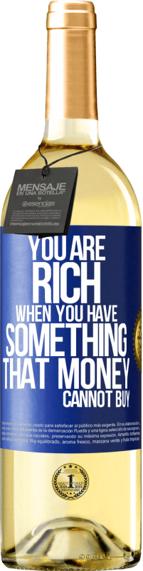 29,95 € | White Wine WHITE Edition You are rich when you have something that money cannot buy Blue Label. Customizable label Young wine Harvest 2024 Verdejo